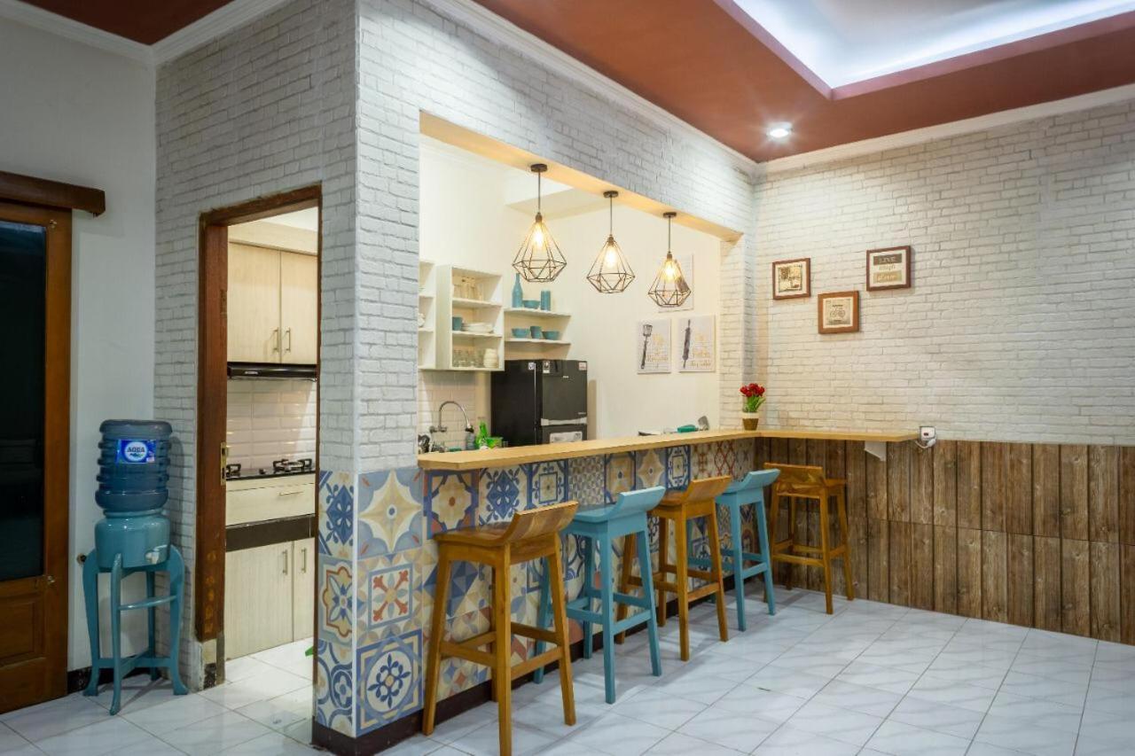Zenrra House Ξενοδοχείο Μπαντούνγκ Εξωτερικό φωτογραφία